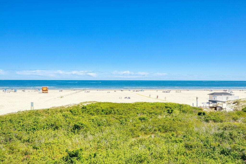 Seapointe Village Beach